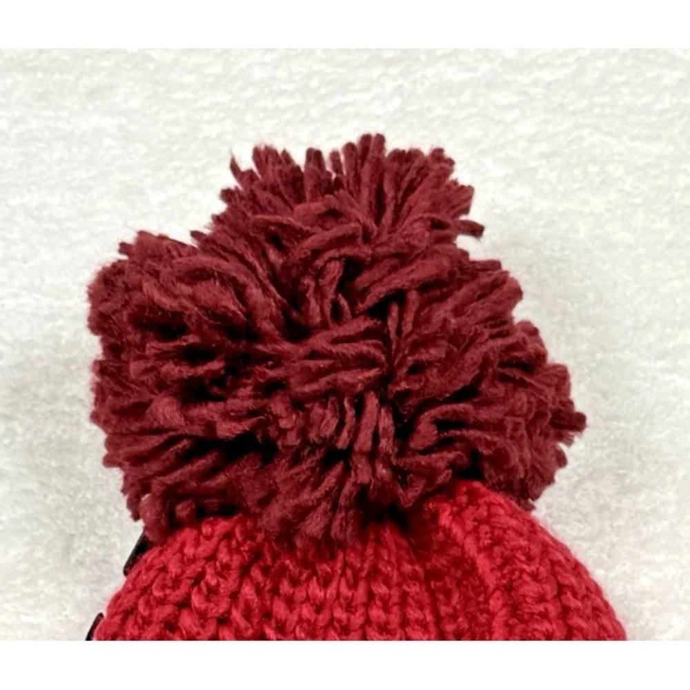 BENCH Chunky Ribbed Knit Pom Pom Beanie Maroon Red One Size Unisex NWT‎